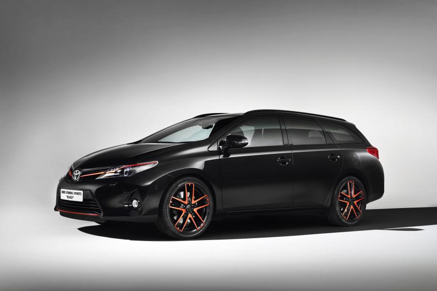  Toyota Auris TS Black by Design Studies 2013 года  (фото 9 из 9)